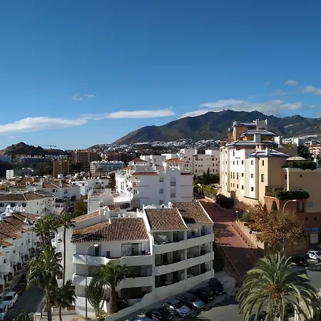 Apartamento Deluxe In Benalbeach With Views