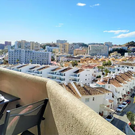 Deluxe In Benalbeach With Views Apartmán